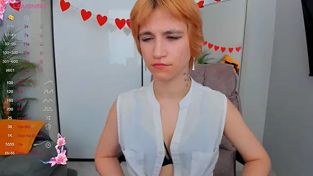 AutumnWhisper online show from April 12, 3:15 pm