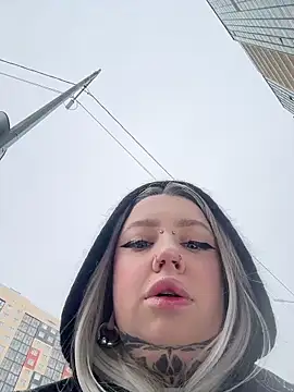 Snapshot of Chiibi chatting on March 2, 11:17 am Chiibi online show from March 2, 11:17 am