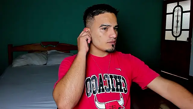 diegocr   online show from February 1, 7:56 pm