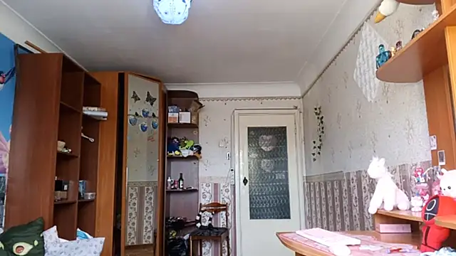 KathernSaulters online show from February 3, 6:11 am