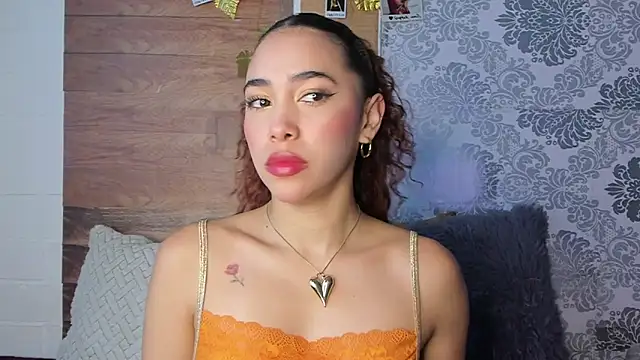 Snapshot of LiaHansson00 chatting on April 29, 4:11 pm LiaHansson00 online show from April 29, 4:11 pm