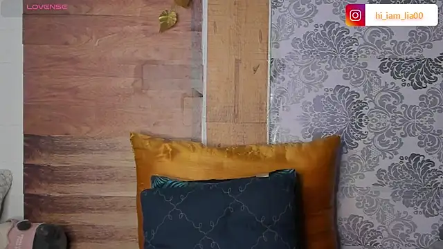 LiaHansson00 online show from March 18, 4:30 pm