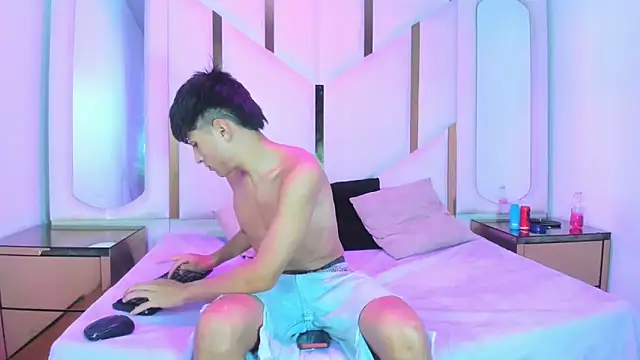 SaxxybunnyAndJayzzy online show from April 30, 5:47 am