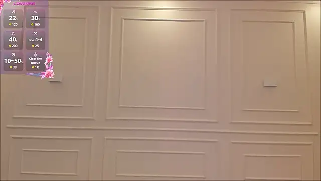 Silviane X online show from February 18, 7:10 pm