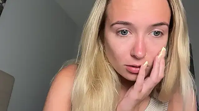 Snapshot of kelseyblu chatting on June 14, 11:17 pm kelseyblu online show from June 14, 11:17 pm