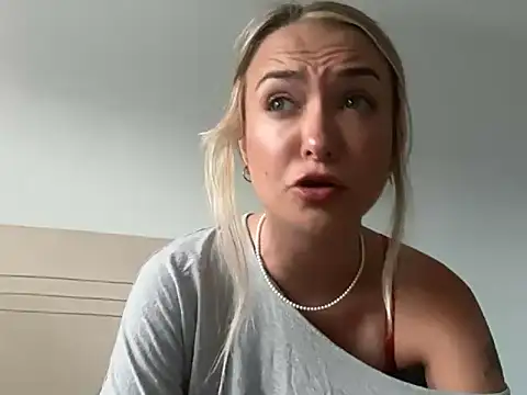 kelseyblu online show from April 2, 10:27 pm