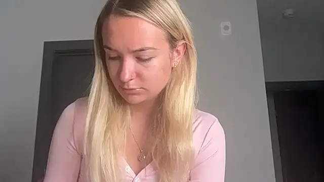 kelseyblu online show from May 8, 12:47 am