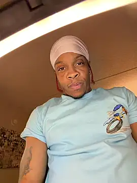 Snapshot of Suavea757 chatting on February 7, 11:35 pm Suavea757 online show from February 7, 11:35 pm