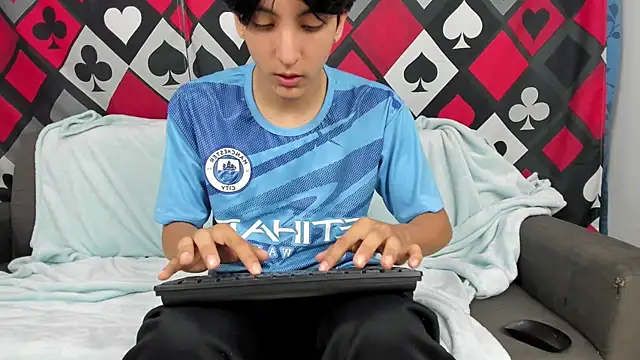 Steerlingxvx online show from February 6, 1:18 pm