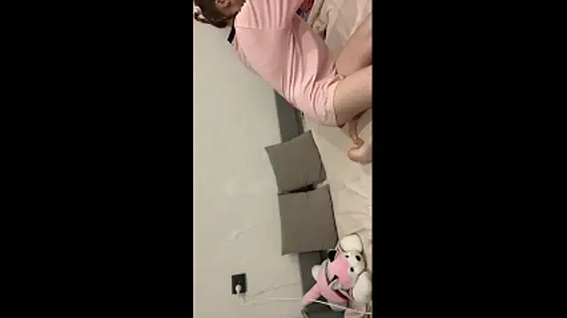 lunli0 online show from February 22, 4:30 pm