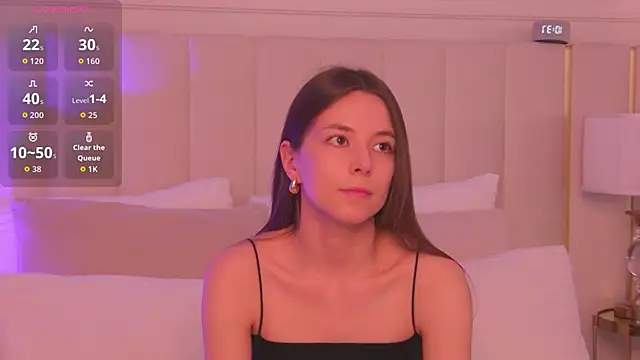 AlisseMoore online show from April 17, 6:38 am