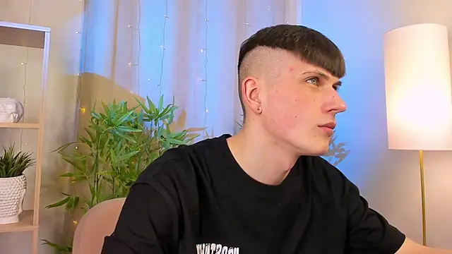 Rony Joy online show from April 4, 9:10 pm