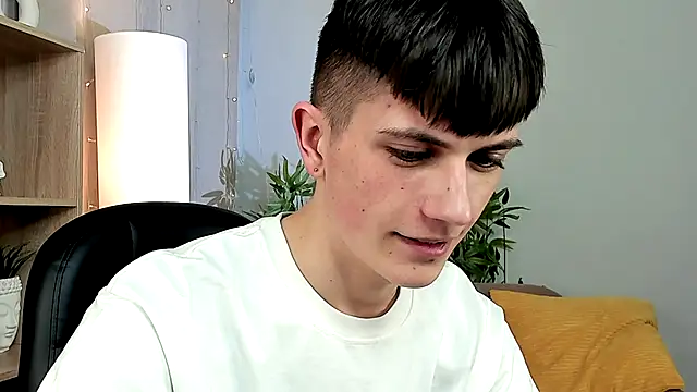 Rony Joy online show from March 6, 7:42 pm