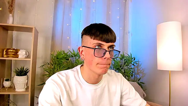 Rony Joy online show from April 3, 8:59 pm