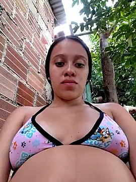 Snapshot of lachiki_plus chatting on May 16, 10:20 pm lachiki plus online show from May 16, 10:20 pm