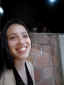 Snapshot of lachiki_plus chatting on February 4, 10:49 pm lachiki plus online show from February 4, 10:49 pm