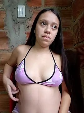 Snapshot of lachiki_plus chatting on April 19, 10:38 am lachiki plus online show from April 19, 10:38 am