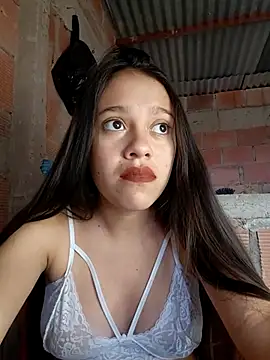 Snapshot of lachiki_plus chatting on February 21, 1:46 pm lachiki plus online show from February 21, 1:46 pm