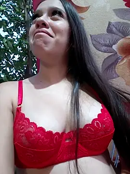 Snapshot of lachiki_plus chatting on February 14, 10:59 am lachiki plus online show from February 14, 10:59 am