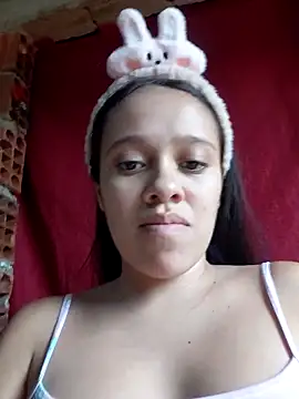 Snapshot of lachiki_plus chatting on April 17, 10:01 pm lachiki plus online show from April 17, 10:01 pm