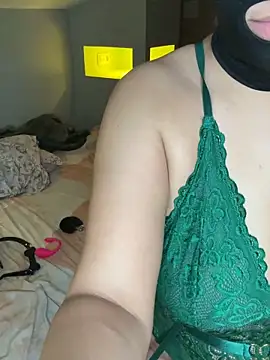 joujou95012 online show from March 22, 8:10 pm