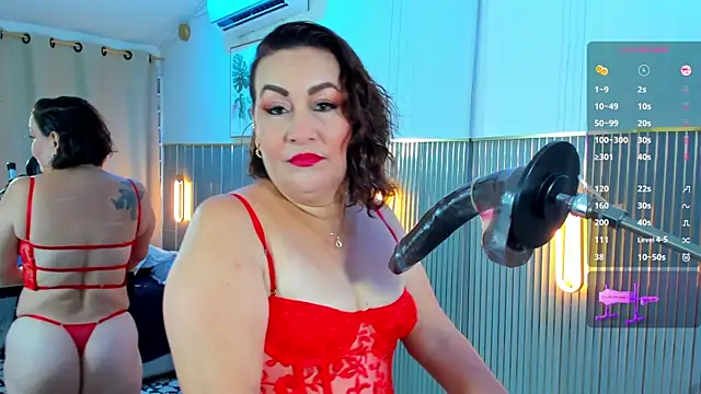 nazly bigass online show from April 9, 8:15 pm