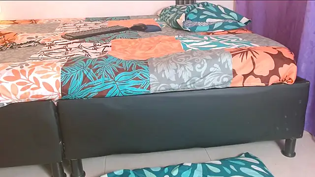 Snapshot of Miss_Merrie chatting on February 7, 9:12 pm Miss Merrie online show from February 7, 9:12 pm