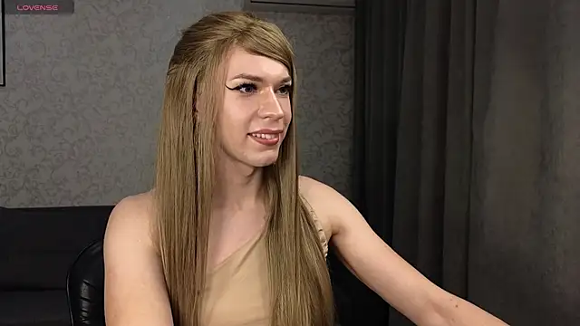 Snapshot of Anna_inHear chatting on May 13, 8:38 pm Anna inHear online show from May 13, 8:38 pm