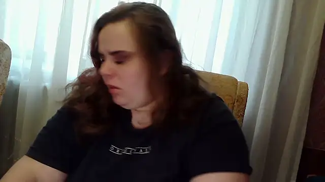 Snapshot of DollyGersoon chatting on February 24, 5:41 am DollyGersoon online show from February 24, 5:41 am