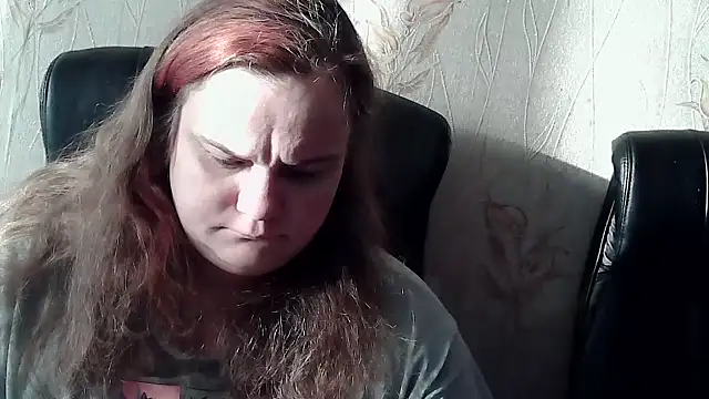 Snapshot of DollyGersoon chatting on February 4, 6:52 am DollyGersoon online show from February 4, 6:52 am