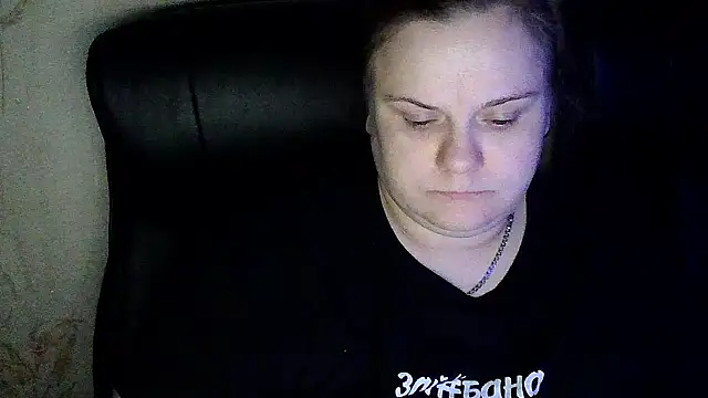 Snapshot of DollyGersoon chatting on February 12, 8:52 pm DollyGersoon online show from February 12, 8:52 pm