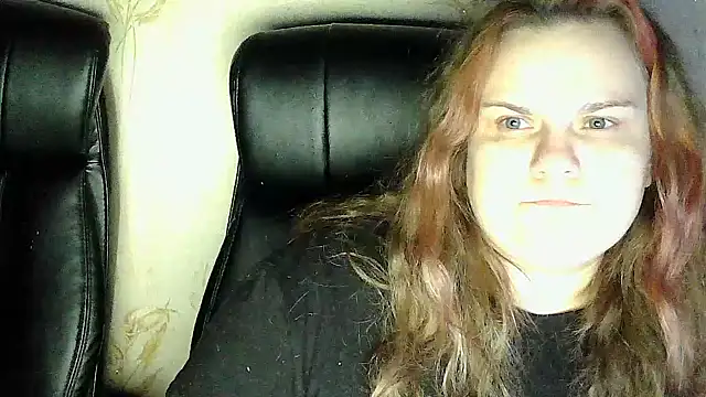 Snapshot of DollyGersoon chatting on February 5, 7:53 pm DollyGersoon online show from February 5, 7:53 pm