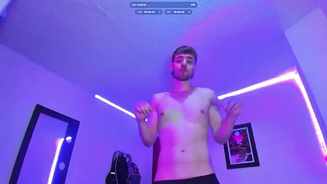PapiNoha69 online show from May 4, 1:31 am