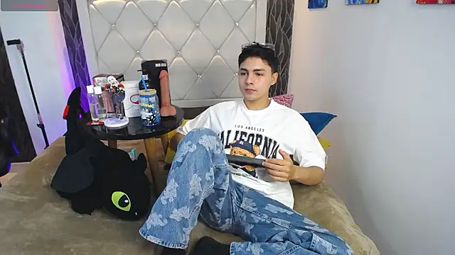 Samu Hott online show from March 19, 8:31 pm