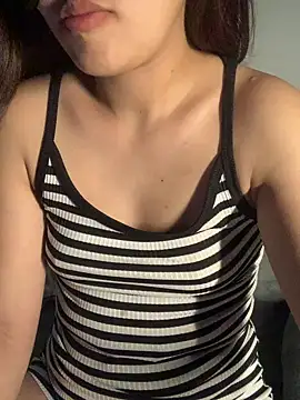 Snapshot of Luna_Babyyy chatting on May 18, 4:01 pm Luna Babyyy online show from May 18, 4:01 pm