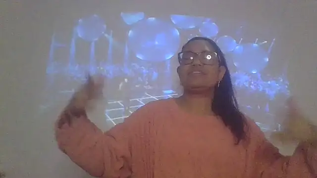 MelOnlyOf online show from February 7, 7:00 pm