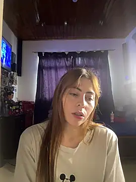 Snapshot of lilasun17 chatting on April 29, 5:30 pm lilasun17 online show from April 29, 5:30 pm