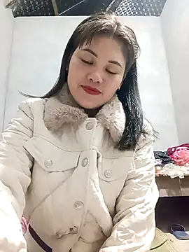 Snapshot of Anna_516 chatting on February 6, 10:28 pm Anna 516 online show from February 6, 10:28 pm