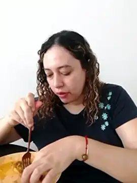risitos23 online show from May 10, 4:53 pm