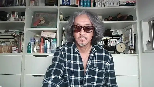 MtaS1 online show from April 5, 3:51 pm