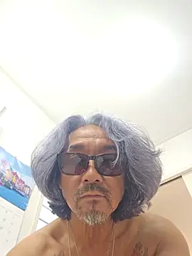 Snapshot of MtaS1 chatting on February 13, 2:11 am MtaS1 online show from February 13, 2:11 am