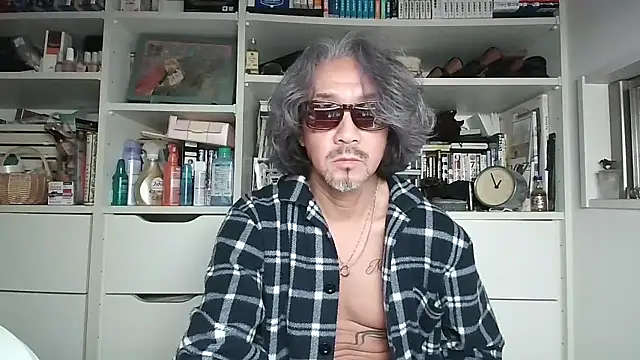 MtaS1 online show from April 3, 3:51 pm