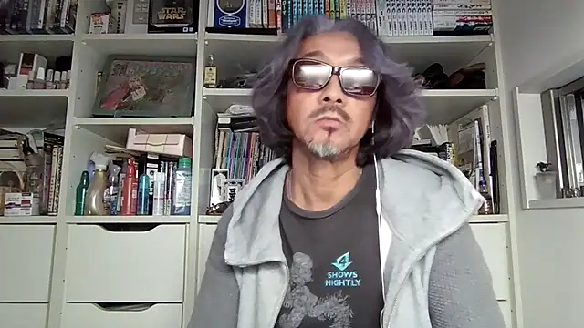 Snapshot of MtaS1 chatting on February 7, 8:00 am MtaS1 online show from February 7, 8:00 am