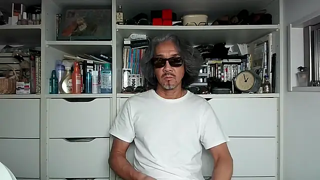 Snapshot of MtaS1 chatting on June 21, 3:51 pm MtaS1 online show from June 21, 3:51 pm