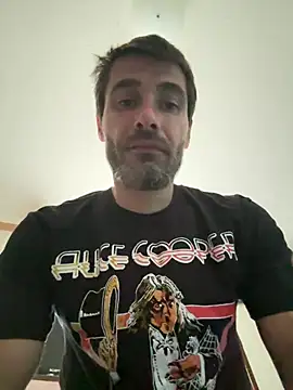 Snapshot of tommattsonn chatting on July 5, 5:42 pm tommattsonn online show from July 5, 5:42 pm
