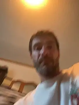 Snapshot of tommattsonn chatting on July 3, 9:54 pm tommattsonn online show from July 3, 9:54 pm