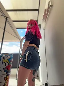 Snapshot of Karolaiin_LS chatting on February 17, 7:44 pm Karolaiin LS online show from February 17, 7:44 pm