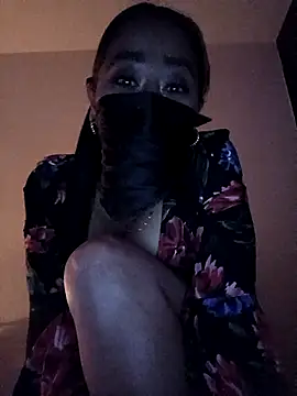 Snapshot of Milove86 chatting on February 24, 5:30 am Milove86 online show from February 24, 5:30 am