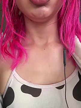 Snapshot of Maaddy_LS chatting on February 17, 7:44 pm Maaddy LS online show from February 17, 7:44 pm