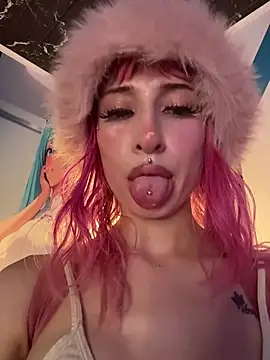 Snapshot of Maaddy_LS chatting on February 13, 7:14 pm Maaddy LS online show from February 13, 7:14 pm